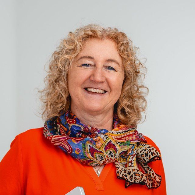 Claudia Heil, KI Mentorin